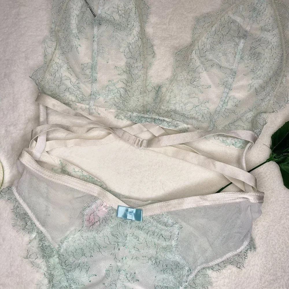 Victoria's Secret White And Light Blue Halter Neck Lace Teddy Lingerie - Picture 7 of 8
